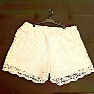 ELLOS Woman Shorts Size 24, Lace, Cream/Ivory, Lined, New No Tags, Elastic Waist